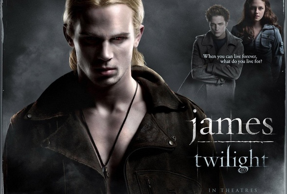 Джеймс - вампир-ищейка.